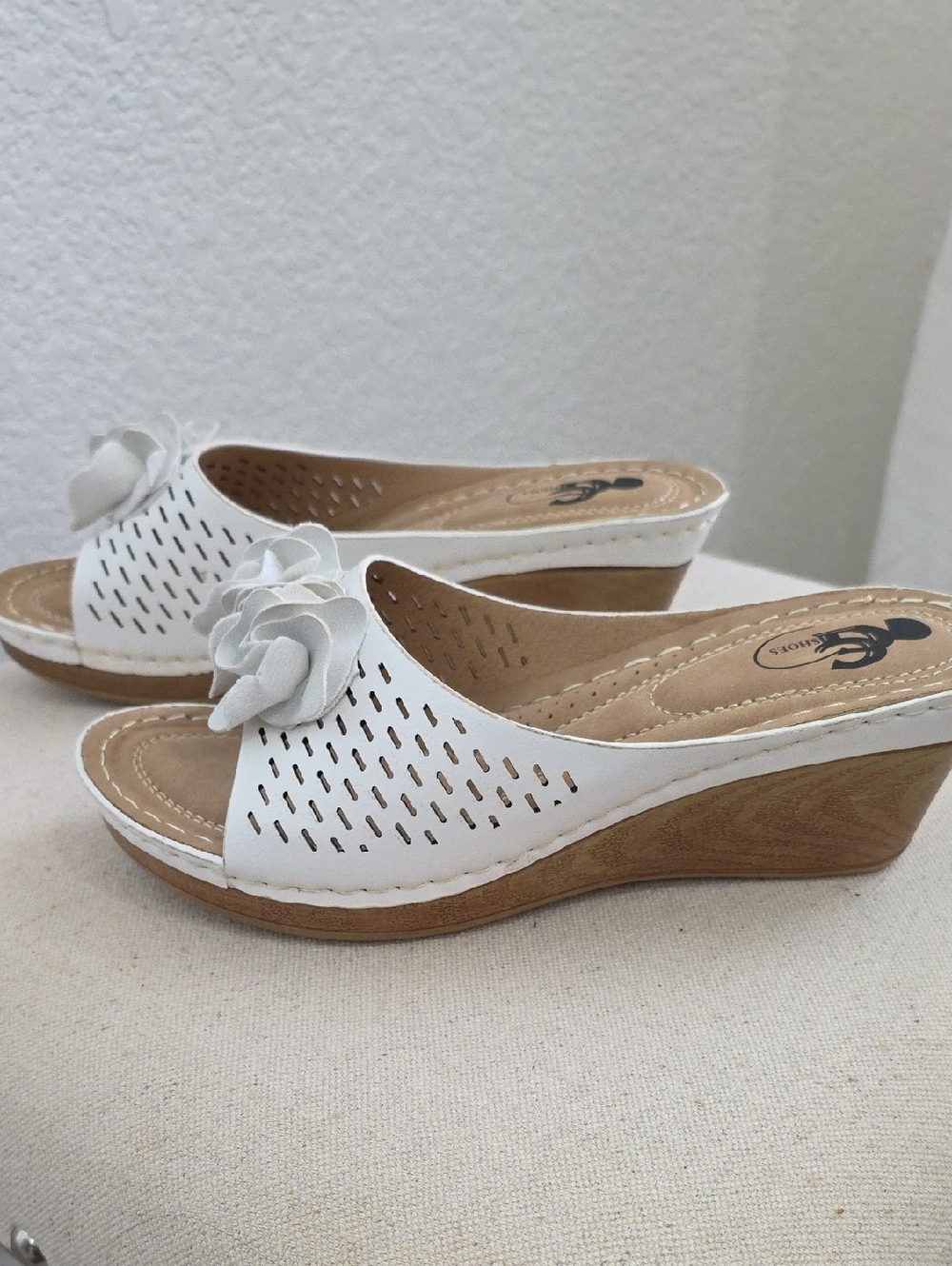 White Wedge Slide Sandals with Floral Accent 7.5
